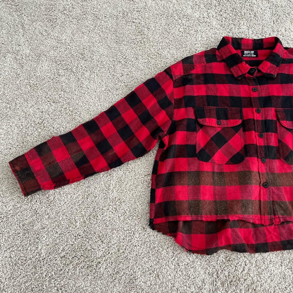 Jolie and Joy Red and Black Plaid Flannel ❤️🖤